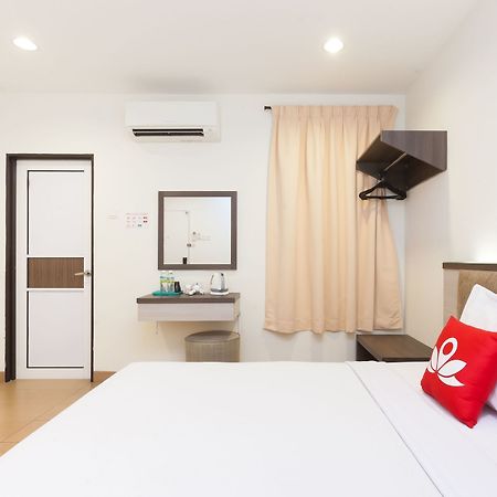 Zen Rooms Pertam Jaya Malacca Exterior photo